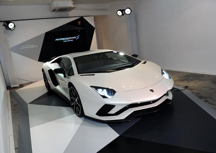  兰博基尼,Aventador